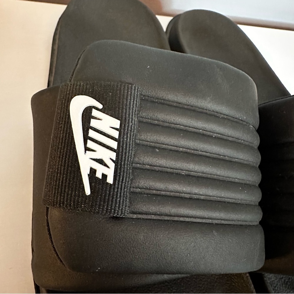 NIKE - Off Court, Women’s, Slides, Adjustable, Velcro, Size 8 - Picture 2 of 7